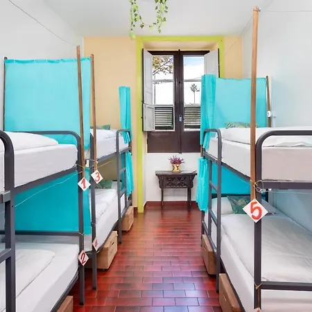 Patio Ostello La Laguna (Tenerife)