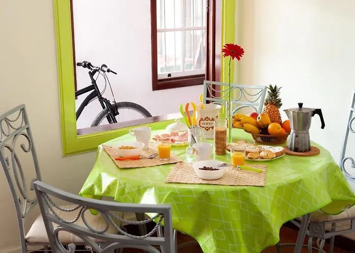 Patio (adults Only) Albergue La Laguna (Tenerife)