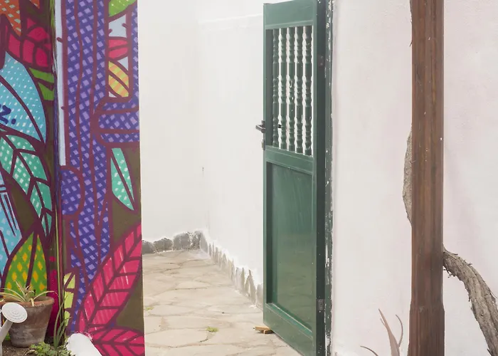 Patio (adults Only) Albergue *