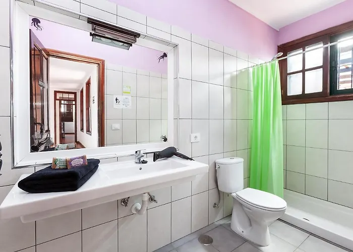 Albergue Patio (adults Only) *